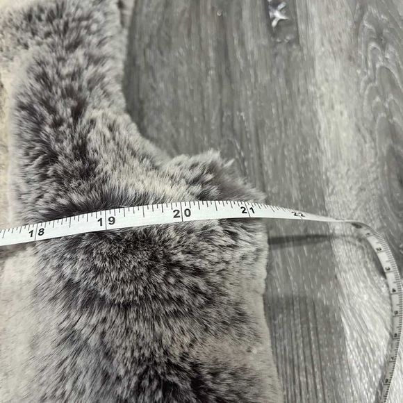 Brigette Bailey Faux Fur Vest SZ M Gray Super Soft! - Picture 6 of 10